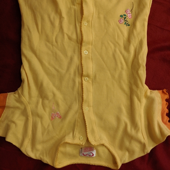 Clothes - Picture 5 of 8